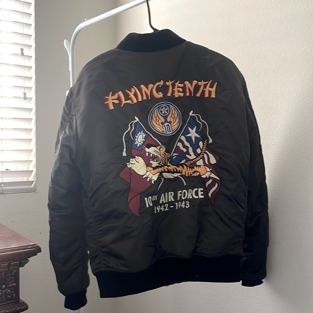 Super cool vantage bomba jacket